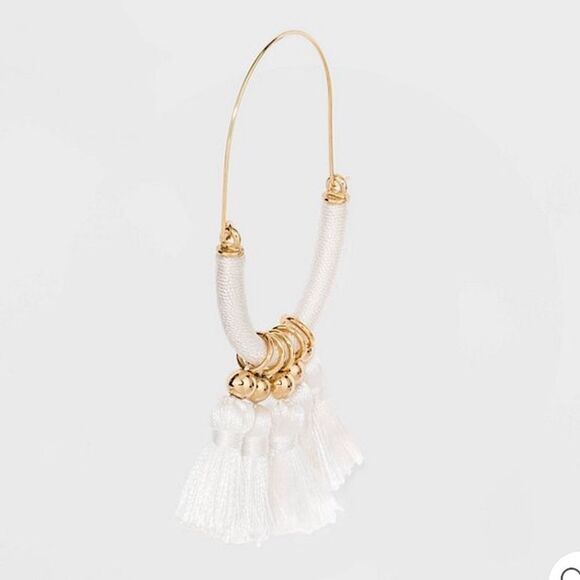 🌴 White Tassel Drop Earrings – Gold Hoop Boho Style 3.75” - Picture 3 of 8